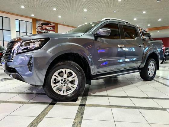 NISSAN FRONTIER 2.3 16V TURBO DIESEL XE CD 4X4 AUTOMÁTICO